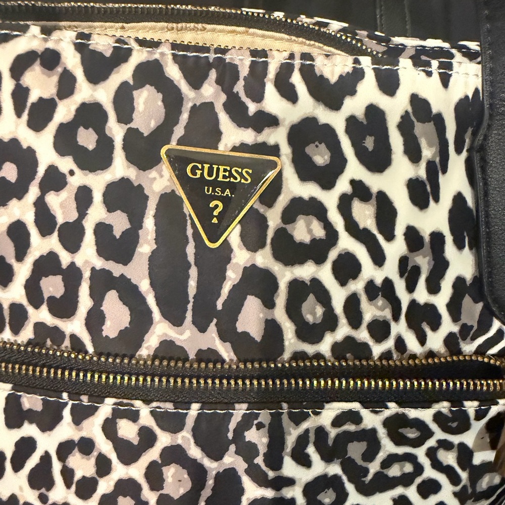 Guess U.S.A. Medium Size Leopard Print Tote Bag - Picture 6 of 7